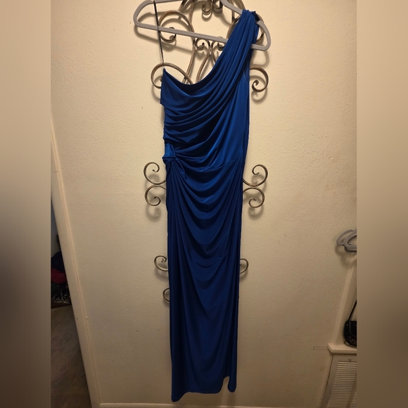 Cache Dress - Picture 2 of 6